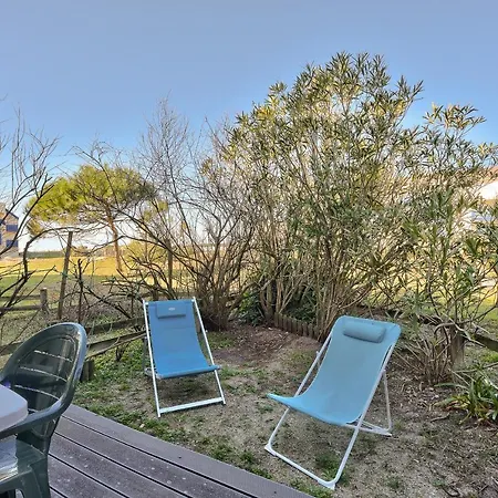 - A 200 M - 4 Pers & Terrasse *