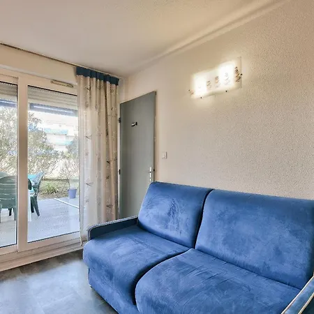 - A 200 M - 4 Pers & Terrasse Apartment
